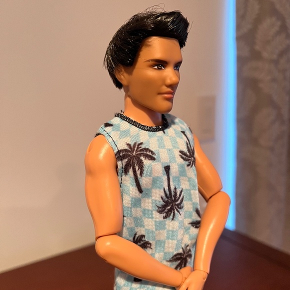 Barbie Doll 2009 Barbie Twilight Saga New Moon - Jacob - Picture 3 of 9